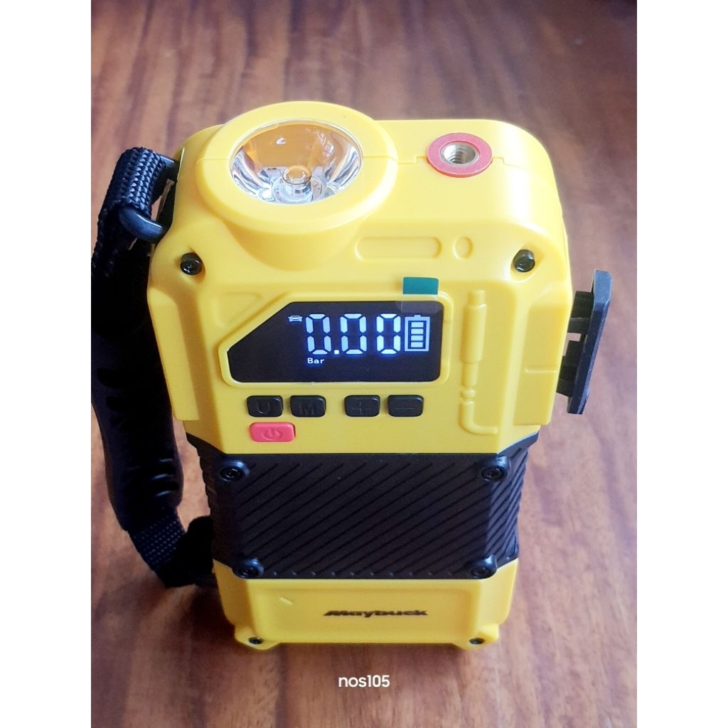 Maybuck ประเทศญี่ปุ่น 4 in 1 อุปกรณ์ฉุกเฉินรถยนต์ : Jump Starter + เติมลมยาง + PowerBank + ไฟฉาย