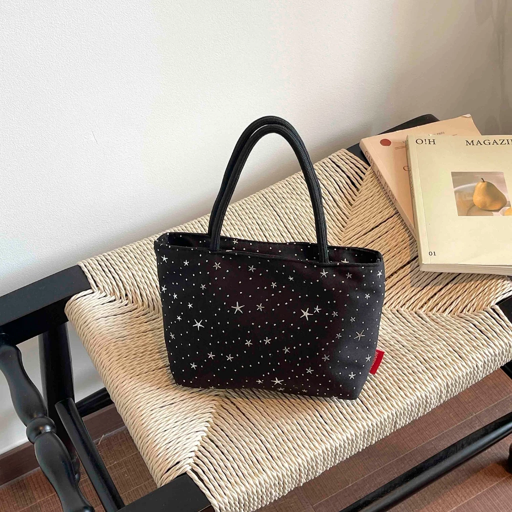 (B-2912)🔥พร้อมส่ง กระเป๋าถือ สไตส์นี้เท่มาก แฟชั่นมาใหม่ แฟชั่นฤดูใบไม้ผลิต กระเป๋าขนาดใหญ่จุของได้เยอะ 7สี