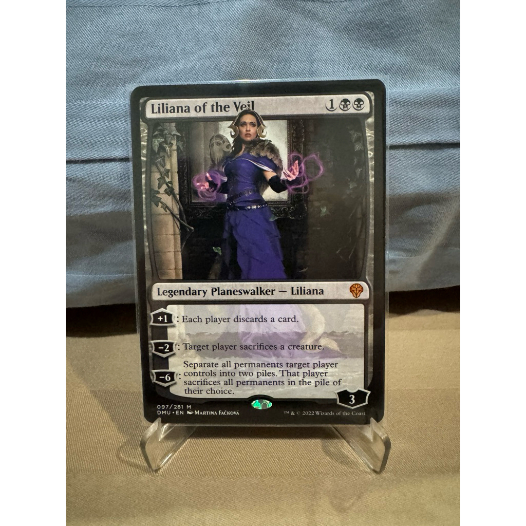 MTG Dominaria United: Liliana of the Veil