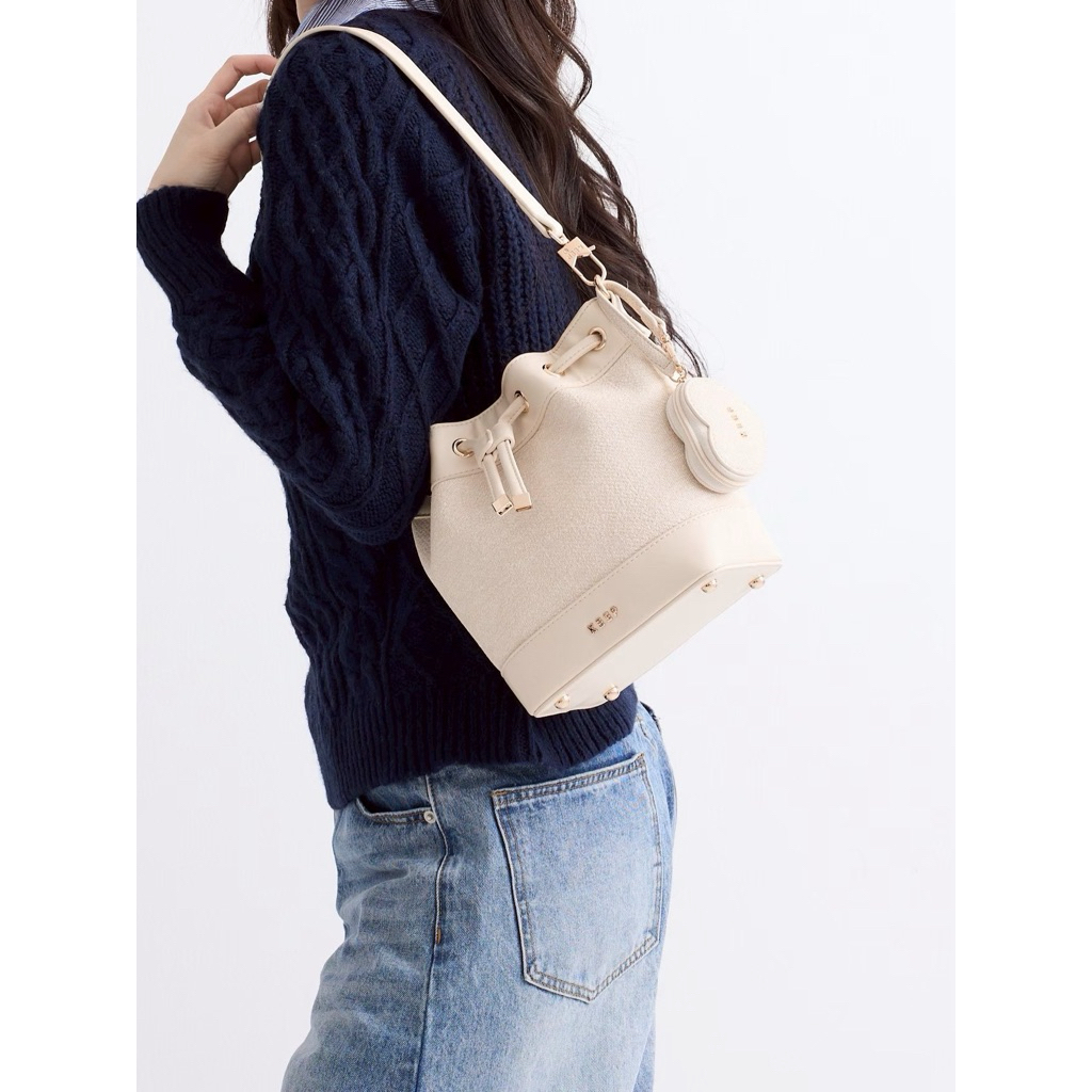 [New In Lot April  ] รุ่นขายดี KEEP DUMPING  Bucket Bag กระเป๋าทรงขนมจีบ  มีสายสั้นและสายยาวให้  [มีบริการหลังการขาย]