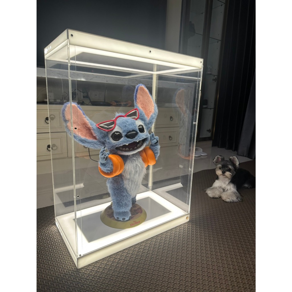 กล่องอะคริลิคติดไฟ 50x28x62 cm. สำหรับใส่โมเดล ฟิกเกอร์ต่างๆ เช่น stitch