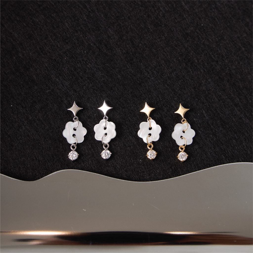 earika.earrings - Petal Glint Drop ต่างหูวิ้งค์ห้อยกระดุมดอกไม้ วัสดุสแตนเลส (stainless steel) เหมาะสำหรับคนแพ้ง่าย