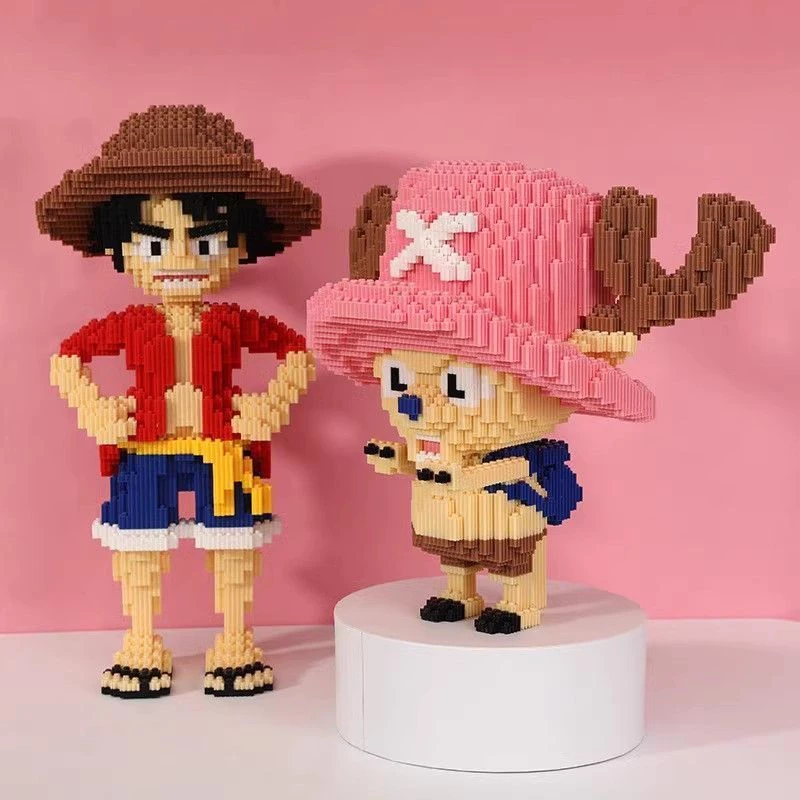 บล็อกตัวต่ออนุภาคขนาดกลาง 3000 ชิ้น One Piece Luffy Chopper การศึกษาประกอบของเล่นตุ๊กตาของขวัญรูป