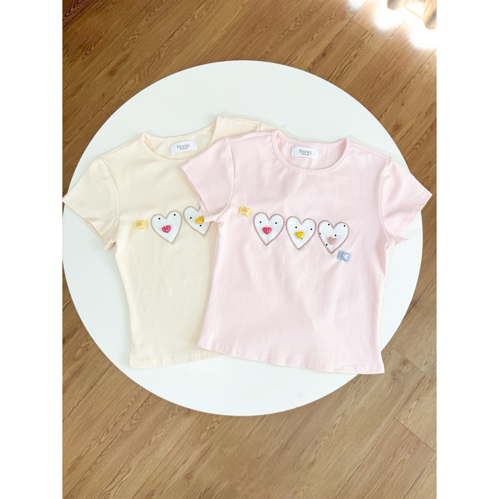 INFINITY : Candy Top (แคนดี้)  เสื้อคอกลม แขนสั้น ผ้ายูนิโคลเนื้อนิ่ม เนื้อผ้ายืดเข้ารูป ปักลายหัวใจแต่งอะไหล่สุดคิ้วท์