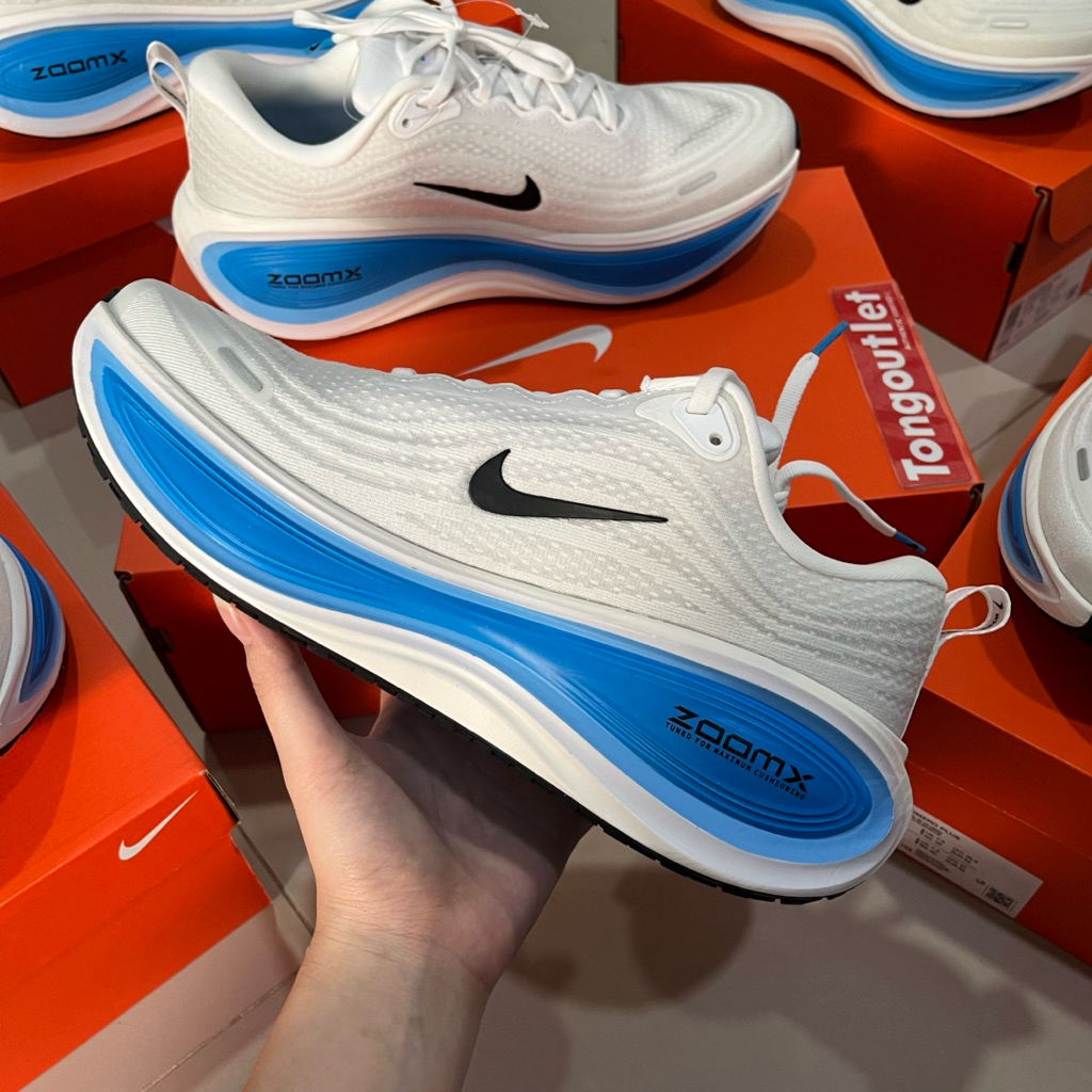 รองเท้าวิ่ง NIKE VOMERO PLUS สินค้าของแท้100% ป้ายไทย พร้อมส่ง มีแท็กรับประกันสินค้า รูปที่ 4