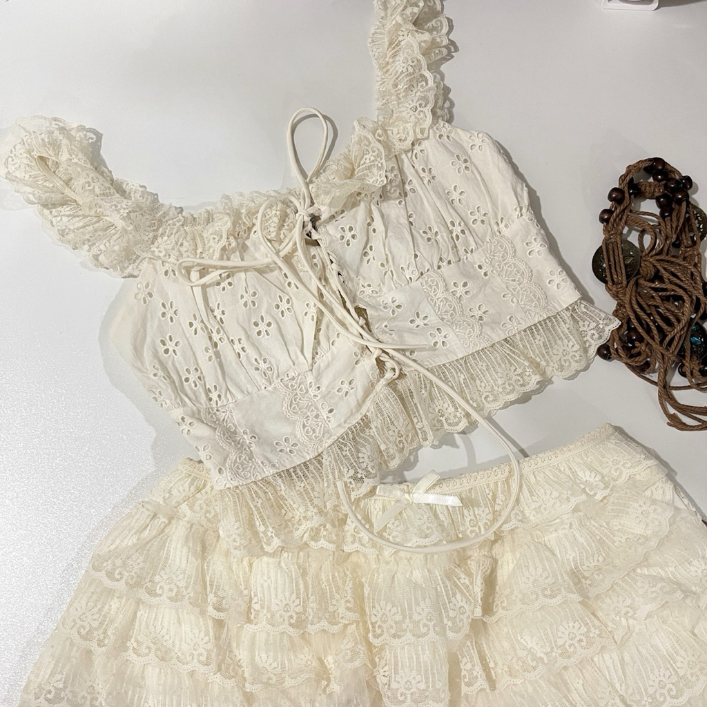 ส่งต่อชุดเซ็ตแบรนด์ Un Reve (size : s) ♡ สภาพดี 🌞 พร้อมส่ง