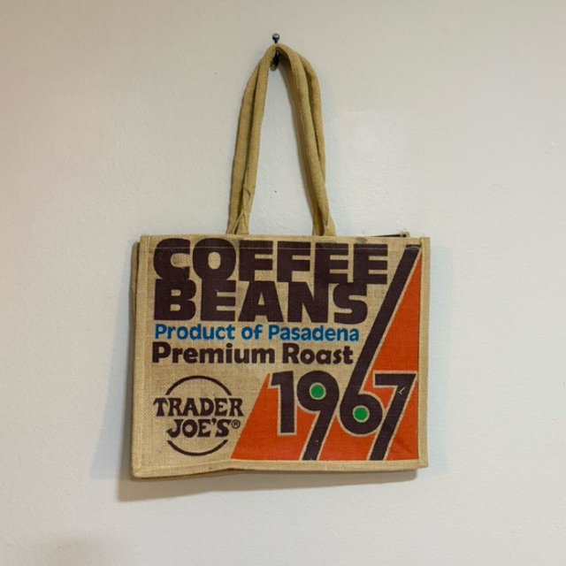 (พร้อมส่ง) กระเป๋าผ้ากระสอบ Trader Joe’s ลาย Coffee Beans | From Original store