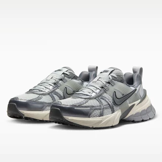 รองเท้าผู้หญิง Nike V2K Run ของแท้ ป้ายไทย