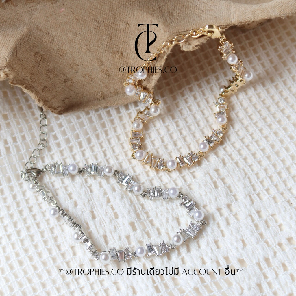 TROPHIES.CO - Gemmy Pearl Bracelet สร้อยข้อมือเพชรไข่มุก