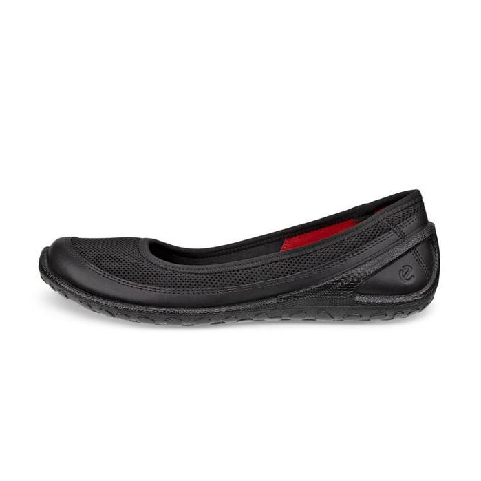 ECCO รองเท้าส้นแบนผู้หญิงรุ่น BIOM LITE สีดำ