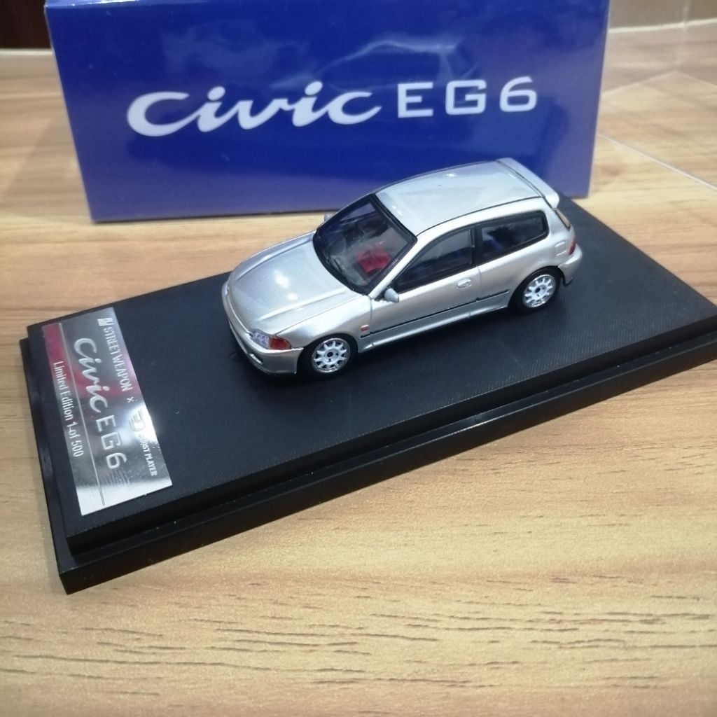 1/64​ Street​ Weapon​ Honda​ Civic​ EG​6​ Silver 1 of 500