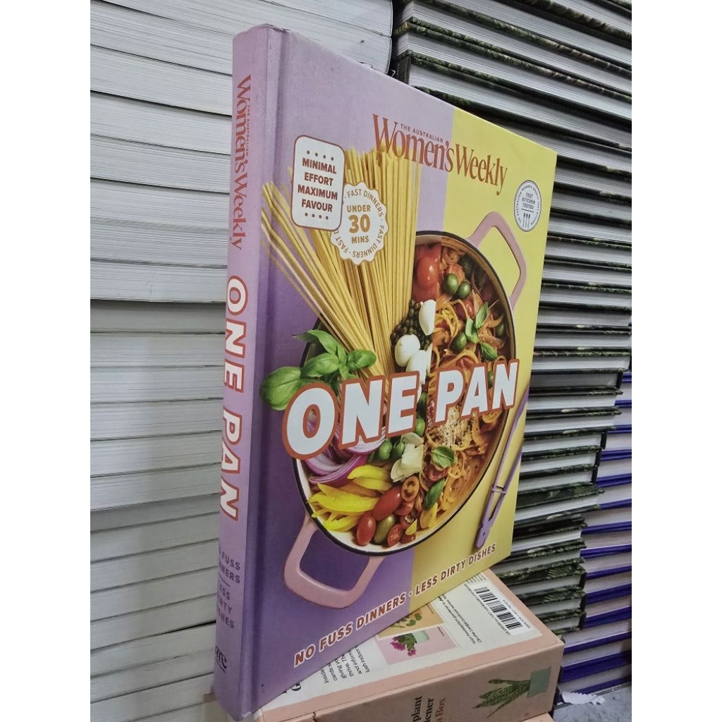 (หนังสือภาษาอังกฤษพร้อมส่ง) ONE PAN (T2)