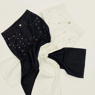 [พร้อมส่ง] CHUUCHOP - (XS-6XL) Candy Jeans กางเกงยีนส์ขากระบอกกลาง ดีเทลติดเพชร เก็บสัดส่วนดี (C8570)