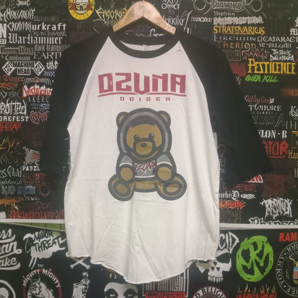 เสื้อยืดมือสอง สามส่วน Usa เสื้อวง นักร้อง Ozuna Size M.อก20/ยาว27