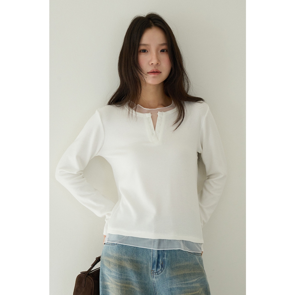 (พร้อมส่ง) Clothestoryy - Neil Layered Long-Sleeved Shirt เสื้อยืดแขนยาว แต่งซีทรูผ้าตาข่าย