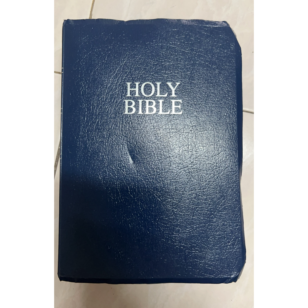 holy bible มือสอง สภาพอ่าน