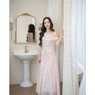 Pirunya - Long Dress 18 เดรสยาว ไหล่เดียว แขนกุด จับเดรป รูดเฉลียง กระโปรงระบาย (ผ้าพิมพ์ลาย Blush Garden)