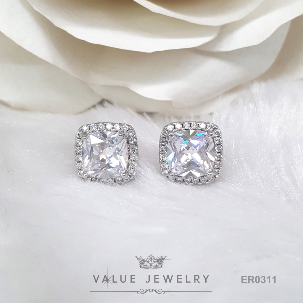 ต่างหูแป้น ประดับเพชรเอมเมอรัล Emerald Shape ล้อมคริสตัลแท้ ขนาดใหญ่ ตุ้มหู เครื่องประดับ ER0311 ValueJewelry