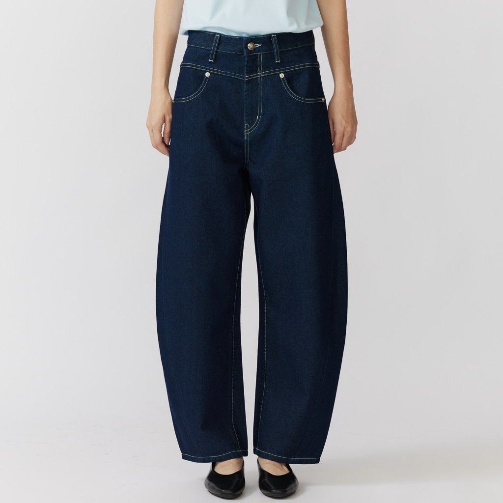 Ligne Barrel Crop Jeans [พร้อมส่ง] กางเกงยีนส์ทรง Barrel ปักโลโก้ที่กระเป๋าด้านหลัง