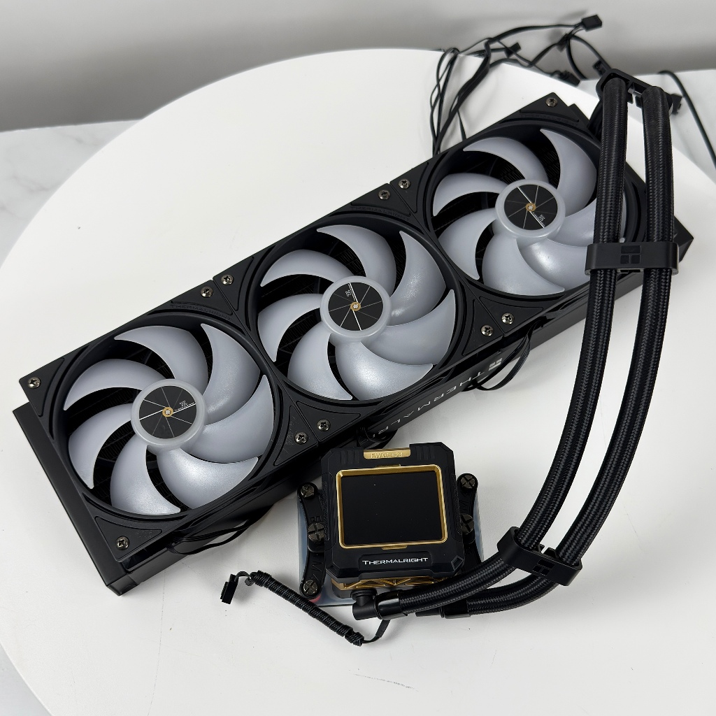 ชุดน้ำปิด 3 ตอน Thermalright Frozen Warframe 360 มีจอ LCD (เฉพาะขา AMD AM4) ประกัน 90 วัน
