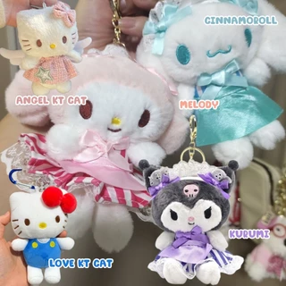 พวงกุญแจตุ๊กตา SANRIO คุโรมิ/เมโลดี้/ปาชา จี้ตุ๊กตาแมว Hello Kitty น่ารัก ชิวาวาน่าเกลียด ห้อยกระเป๋านักเรียนได้