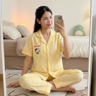 ชุดนอนผ้าไหมญี่ปุ่นผ้านุ่มยืดใส่สบาย แขนสั้น ขายาว แต่งลาย น่ารัก สินค้าพร้อมส่งไทย