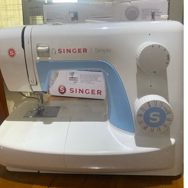 จักรเย็บผ้า Singer รุ่น 3221 (ของแถมเพียบ) มือสองใช้งานน้อยมากๆๆ