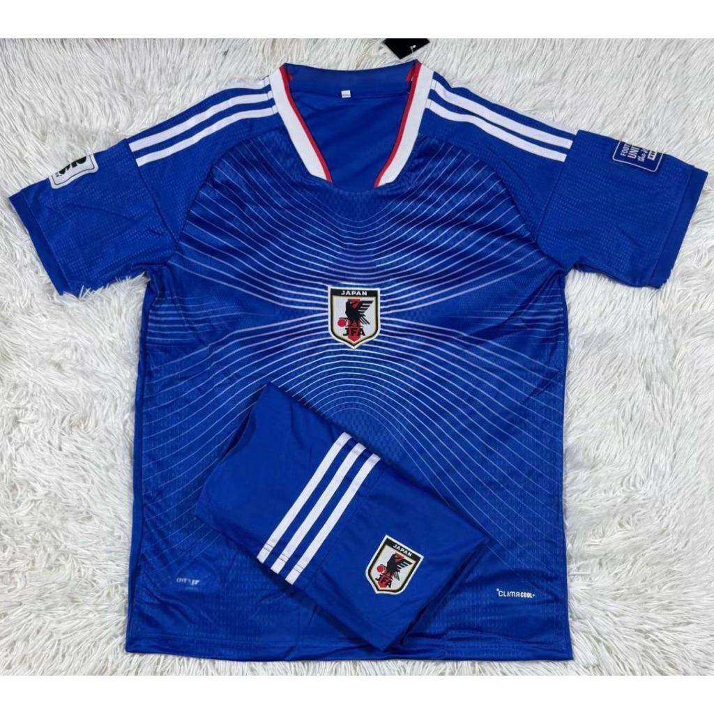 เสื้อฟุตบอลทีมชาติแฟชั่น ผ้านิ่ม ใส่สบาย สีสวย ดูเท่ทุกมุม