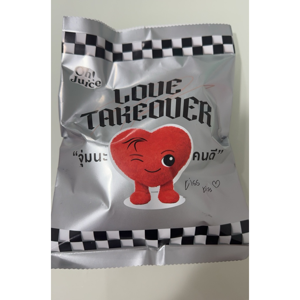 New! Love Takeover Key Chain พวงกุญแจ oh! juice