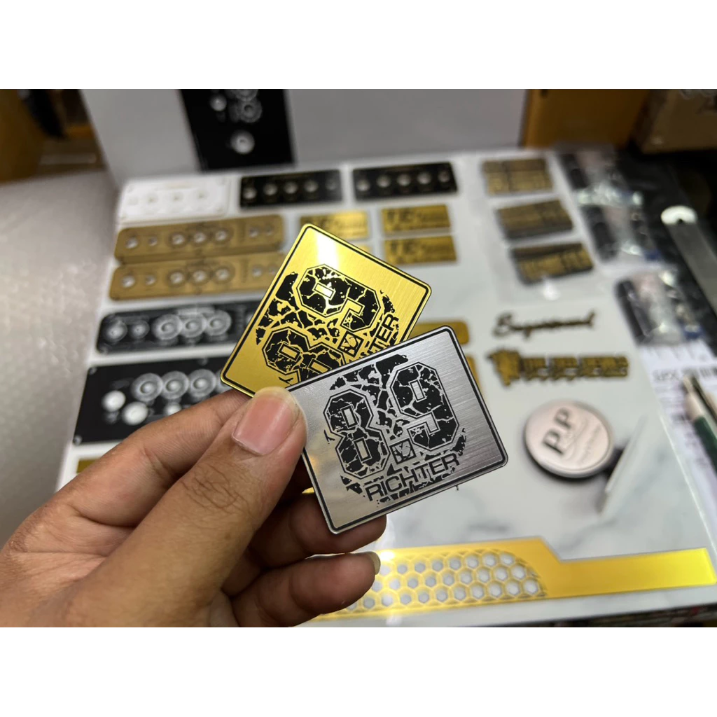 ป้ายโลโก้ 8.9 Richter DIY ติดตู้ลำโพง 🔊
