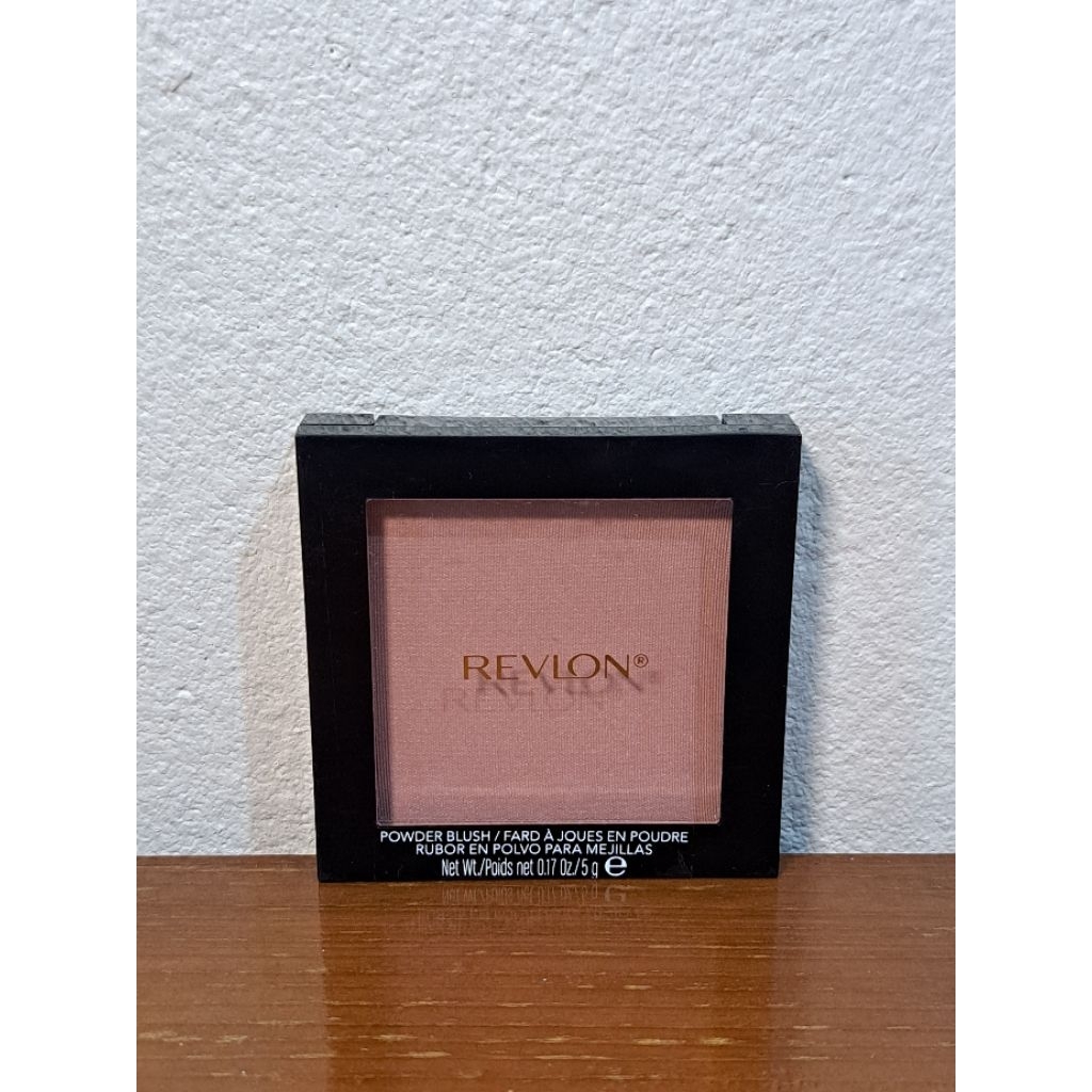 Revlon Powder Blush เรฟลอน พาวเดอร์บลัช (ปัดแก้มเรฟลอน บลัชออนเนื้อฝุ่น) 5 กรัม สี 028 Apricute Abricoquette