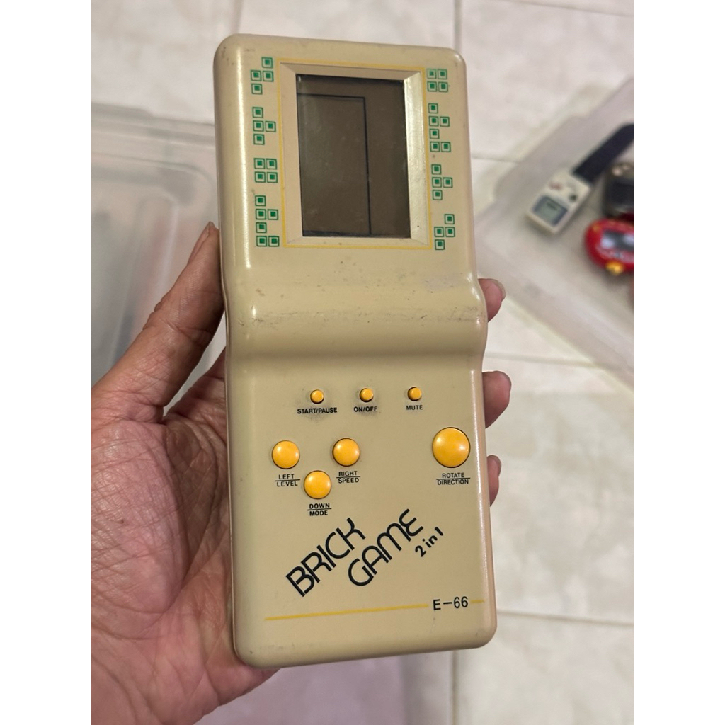 เกมส์เก่า tertis brick game