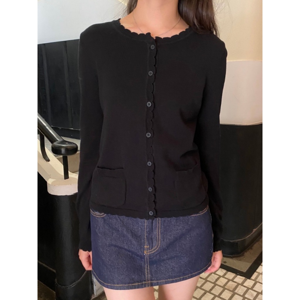(พร้อมส่ง) Brandy Melville Zoe Cardigan (สีดำ) เสื้อคาร์ดิแกน เสื้อแขนยาว ของแท้จากช็อป