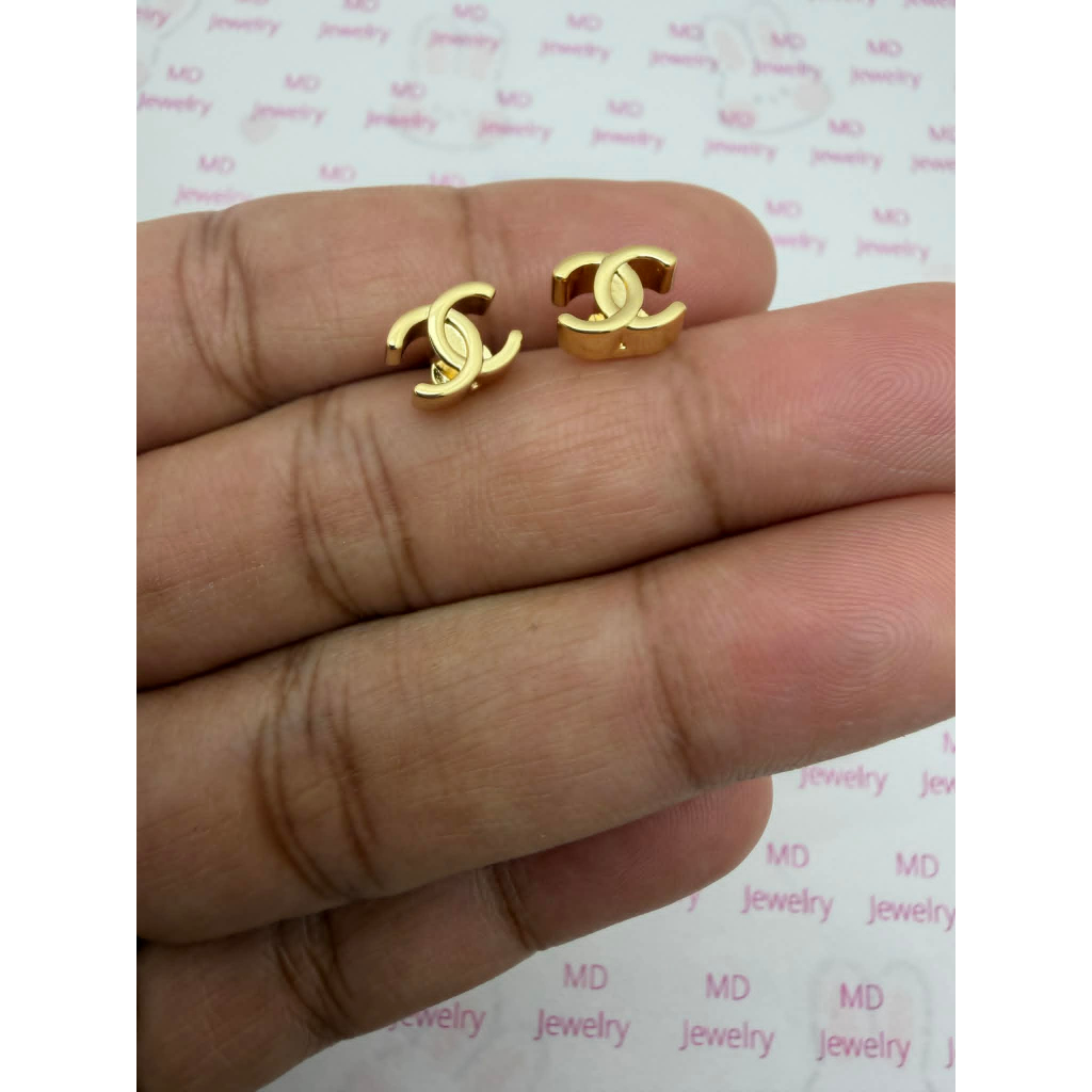 พร้อมส่ง ต่างหู สีทองเล็กๆน่ารัก งานพรีเมี่ยม ทองเหลือง ไม่แพ้ เป็นมิตรต่อผิว พร้อมส่ง
