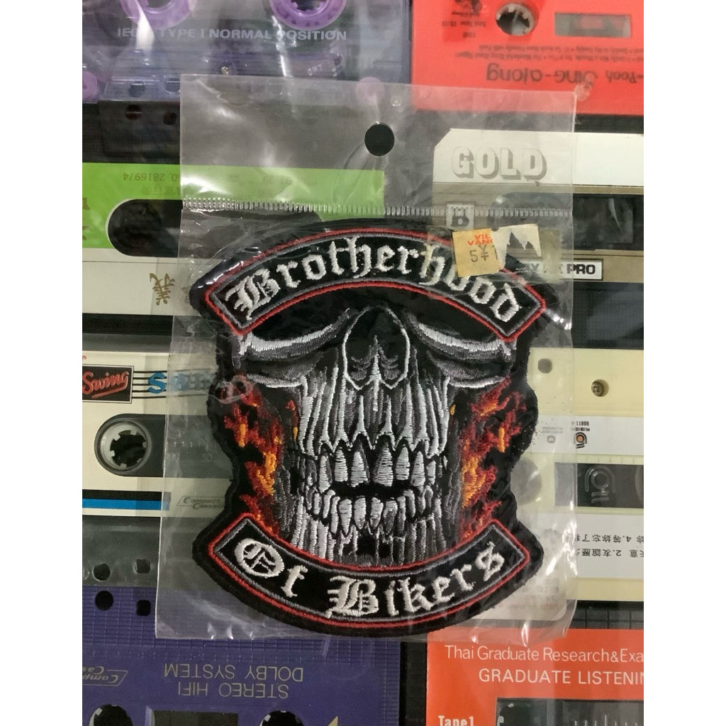 อาร์มปักลาย embroidered patch : brotherhood of bikes สภาพใหม่  ความกว้างประมาณ 9.5cm. สินค้าจากตู้ญี