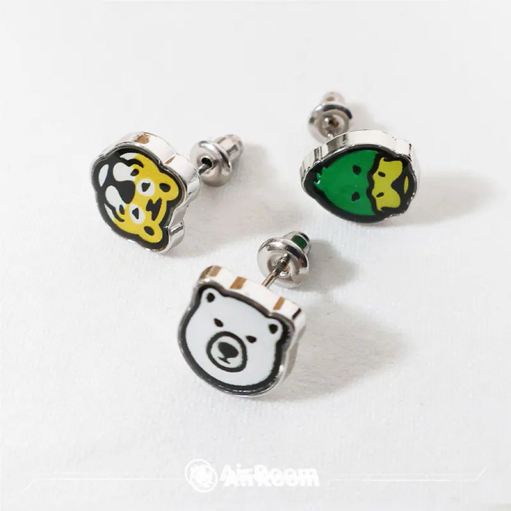 พวงกุญแจ / ต่างหู Human made Keychain /  Earring คอลล่าสุด ของแท้จาก shop Human made Japan รีสต็อค