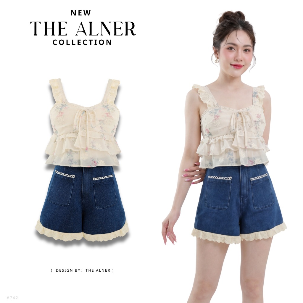 Thealner-AN742  เซตเสื้อครีมปักดอกกางเกงยีนส์ขาสั้น