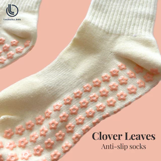 [พร้อมส่ง] Luckshu.bkk ถุงเท้ากันลื่น - Clover Leaves - ถุงเท้า พิลาทีส Pilates โยคะ Barre Trampoline ออกกำลังกาย
