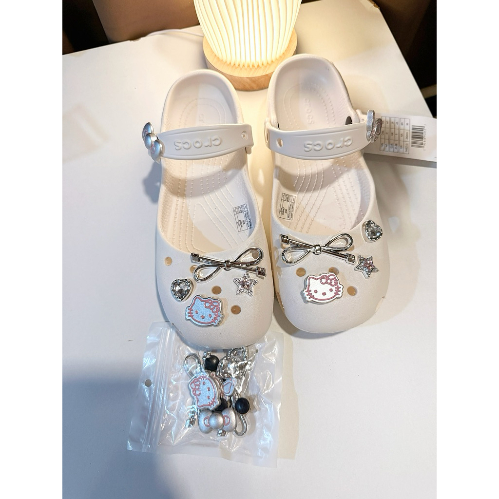 รองเท้าCrocs ทรงบัลเลต์ สีขาวครีม แท้เมคอินเวียดนาม ฟรีตัวติด!!!!