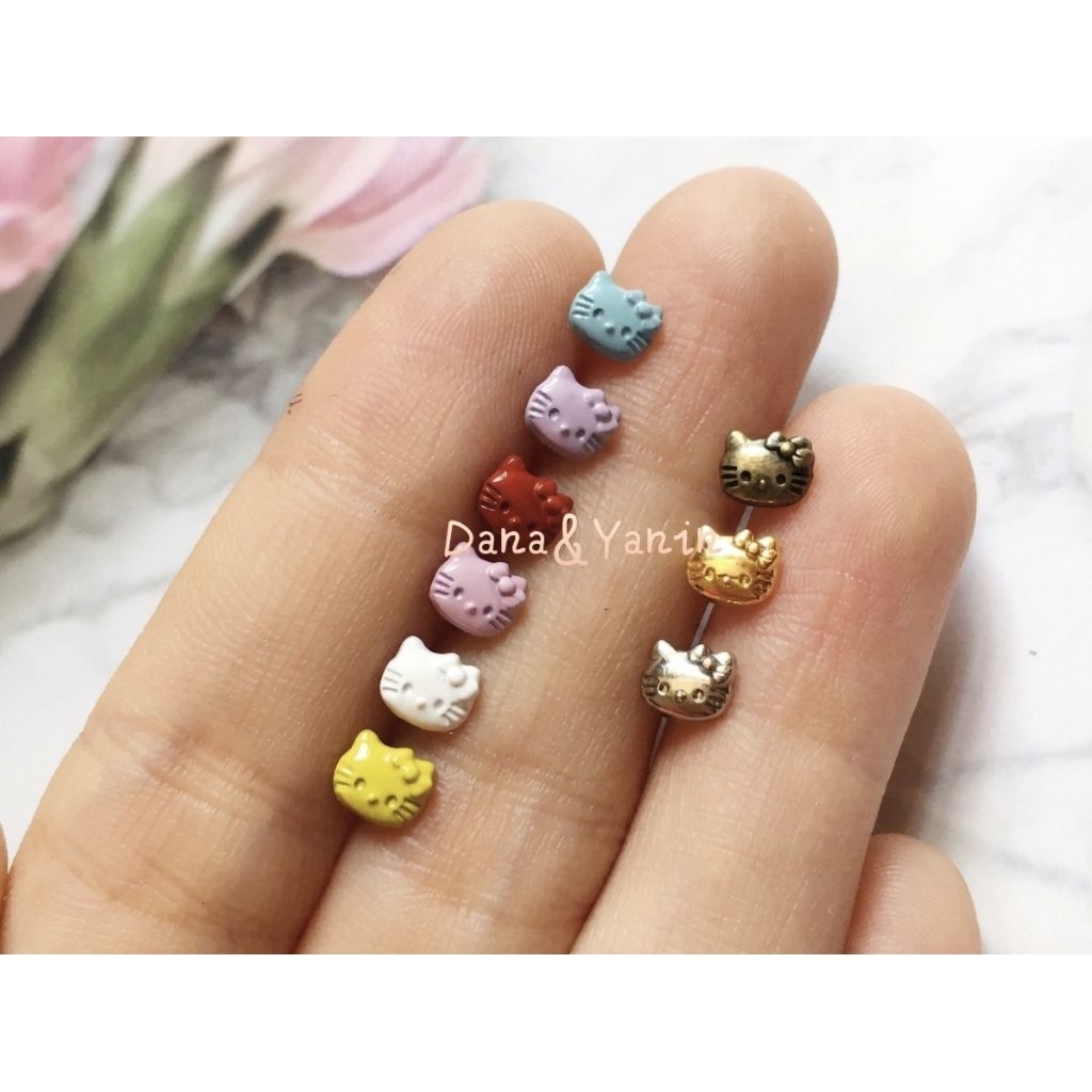 กระดุมจิ๋ว 5.5 mm กระดุมคิตตี้ กระดุมชุดตุ๊กตา