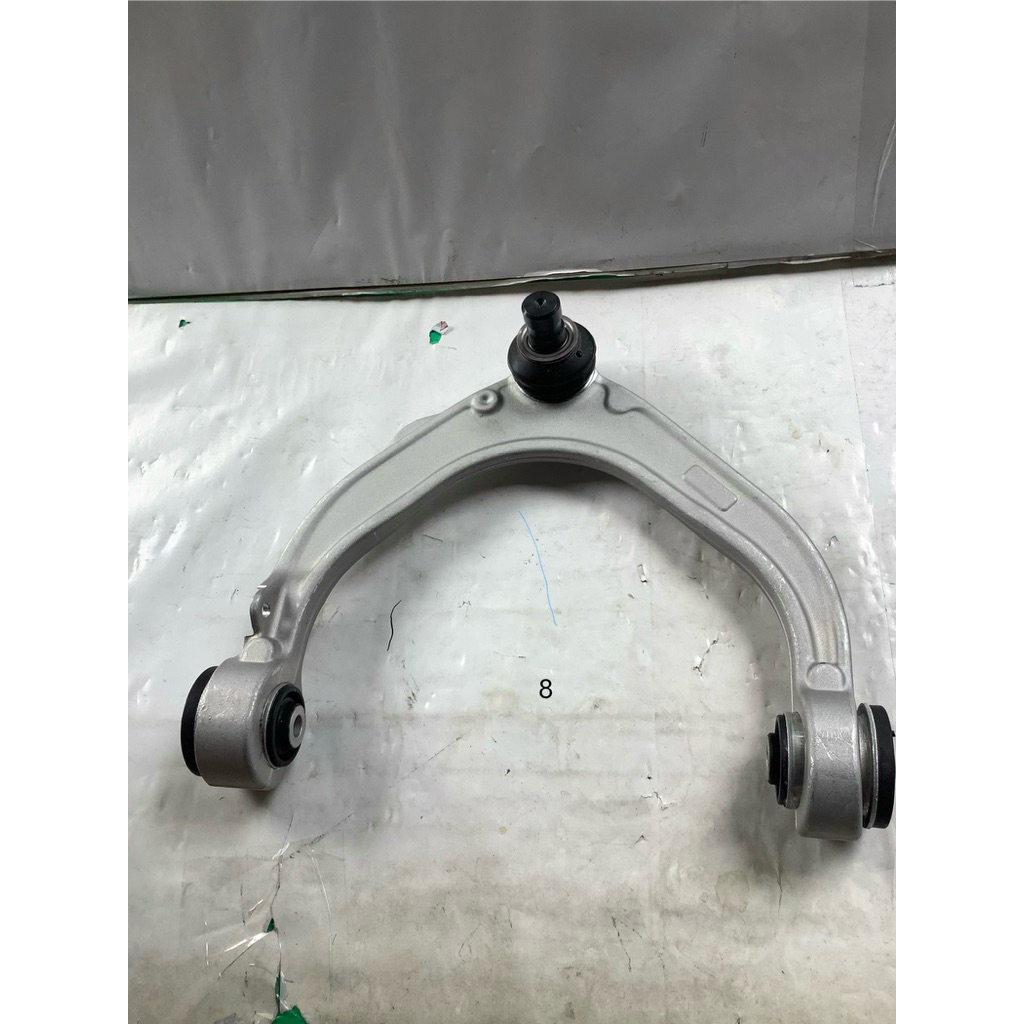 ปีกนกบน BMW,E70,E71Part no. 31126863785