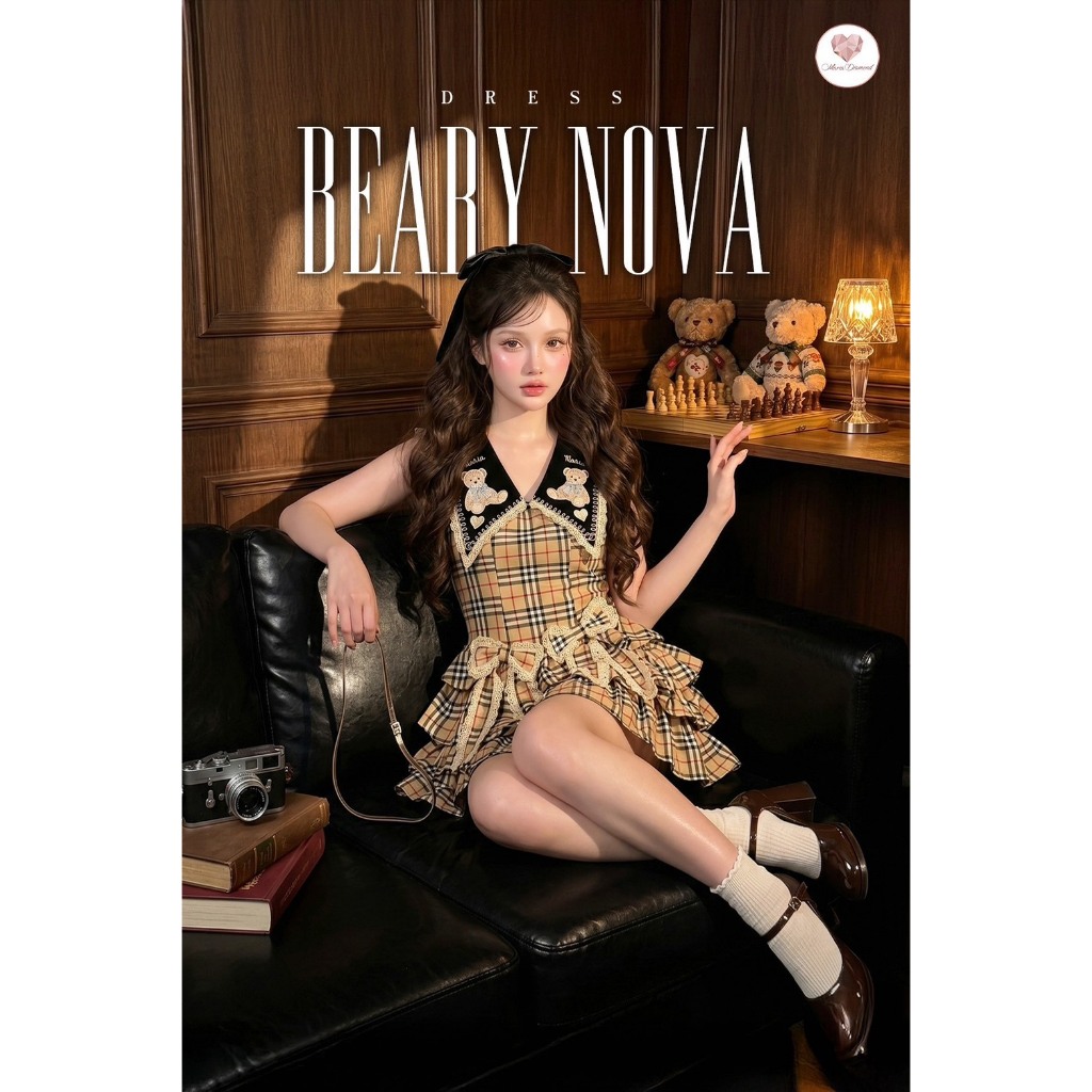 (มี3XL) Maria Diamond สีน้ำตาล Beary Nova Dress เดรสสั้นผ้าคอตตอนลายสก็อต ปกแหลมงานปักหมีเทดดี้ กระโปรงเลเยอร์ แต่งโบว์