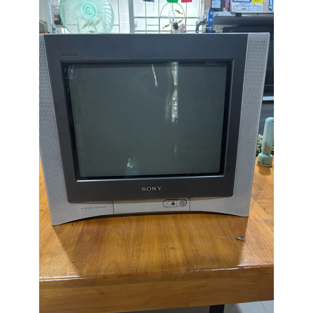 Sony WEGA CRT TV Flattron 14 inches components