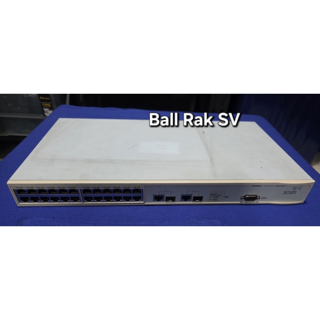 3Com SuperStack 3 Layer 10/100 24 Port Network Switch 3226 3CR17500-9