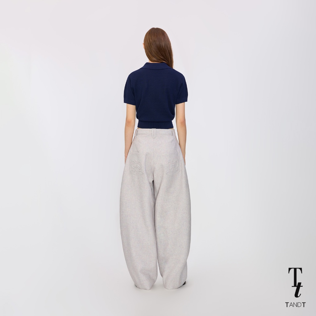 TandT - CIPHER TOP - EMBROIDERED SYMBOL KNITTED POLO TOP เสื้อโปโลปกเชิ๊ตกระดุมหน้า ทอนิตติ้งแขนสั้น ตกแต่งปักลายที่อก — صورة 5
