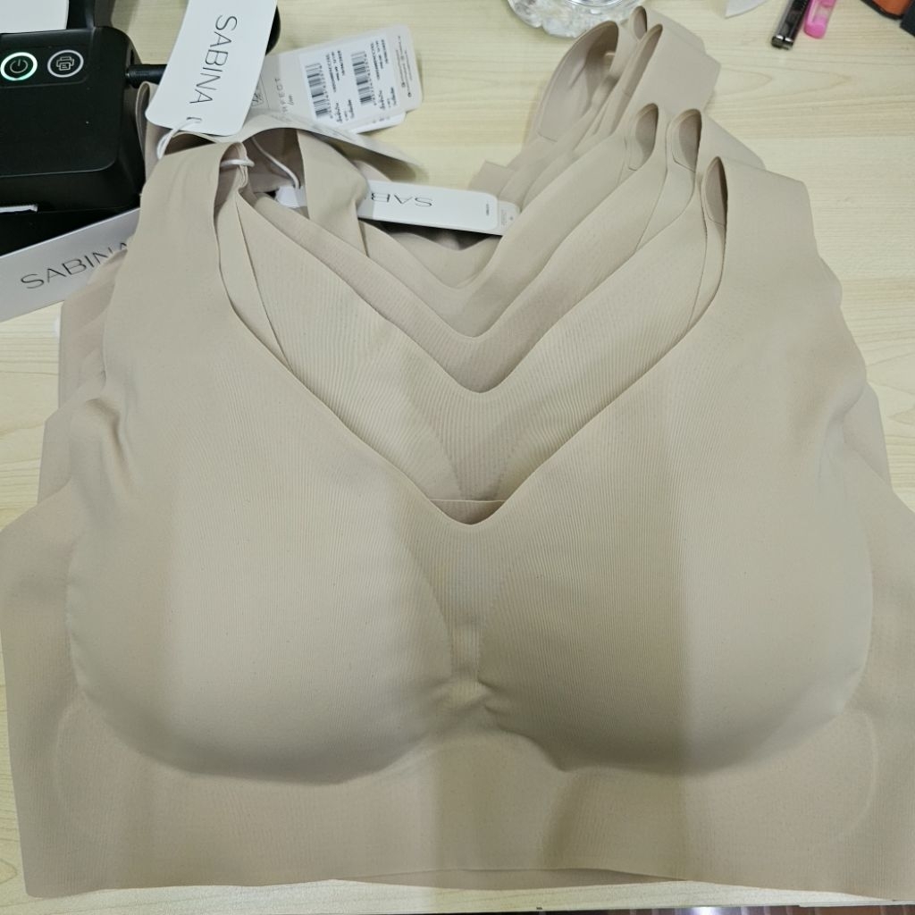 sabina bra nbd24005 xl เสื้อชั้นใน ซาบีน่า ทรงสวม ใส่สบาย ไร้โครง ป้าย990บาท