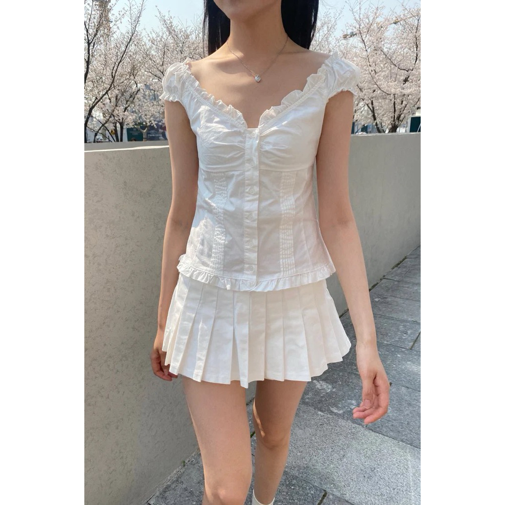 (พร้อมส่ง/พรีออเดอร์) brandy melville elena top [white] 💌🎀
