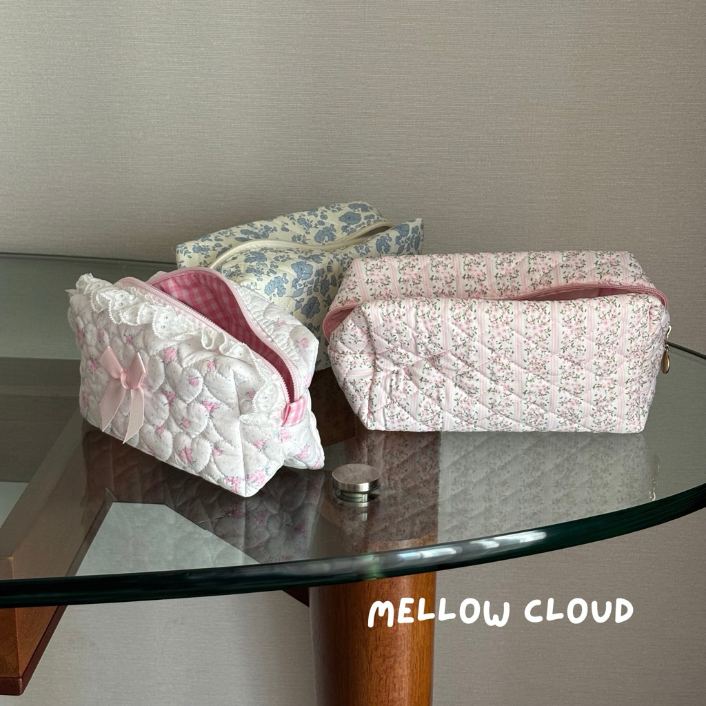 Mellow Cloud Pouch กระเป๋าลายดอกน่ารักผ้านุ่ม ใส่เครื่องสำอาง ของจุกจิก พกพาง่าย กระเป๋าใส่ของ กระเป๋าจัดระเบียบ