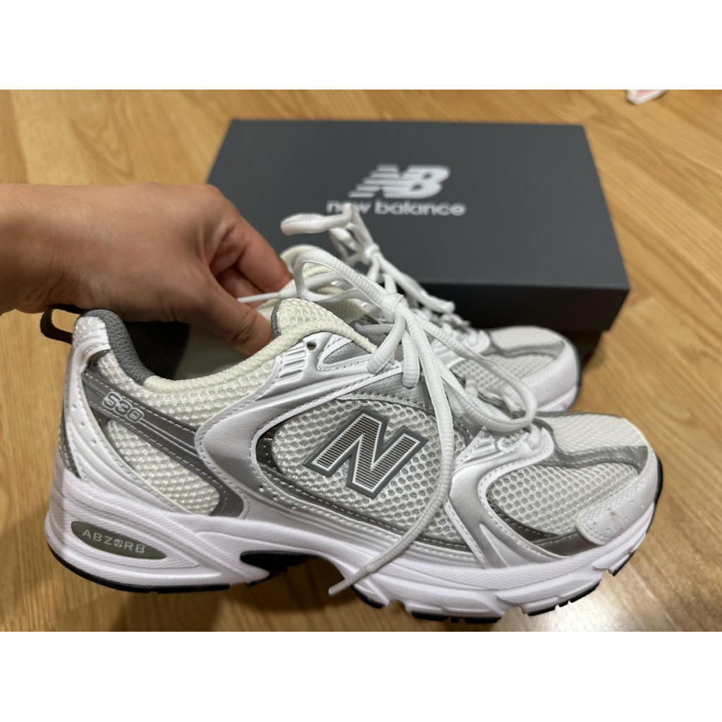 ส่งต่อรองเท้า New Balance 530AD สีขาว