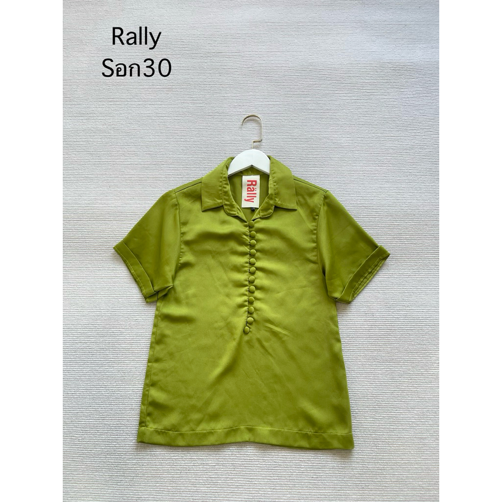 Raily เสื้อผ้าซาติน สภาพดีไม่มีตำหนิค่ะ